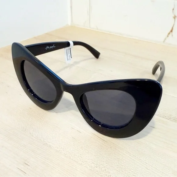 FREE PEOPLE Black Rounded Cat Eye Sunglasses NEW - Picture 5 of 6